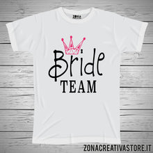Carica l'immagine nel visualizzatore di Gallery, T-shirt addio al celibato e nubilato BRIDE TEAM