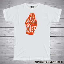 Carica l'immagine nel visualizzatore di Gallery, T-shirt divertente con frase in dialetto bergamasco Casso olèt