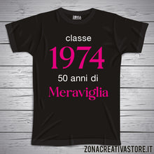 Carica l&#39;immagine nel visualizzatore di Gallery, T-shirt per festa di compleanno CLASSE 1974 rosa