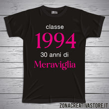 Carica l&#39;immagine nel visualizzatore di Gallery, T-shirt per festa di compleanno CLASSE 1994 ROSA