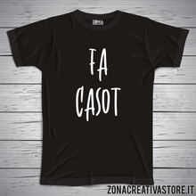 Carica l&#39;immagine nel visualizzatore di Gallery, T-shirt divertente con frase in dialetto Fa casot