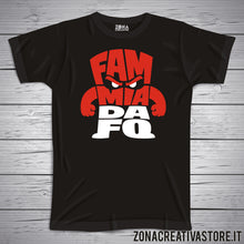 Carica l'immagine nel visualizzatore di Gallery, T-shirt divertente con frase in dialetto bergamasco Fam mia da fo 1