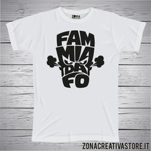 Carica l'immagine nel visualizzatore di Gallery, T-shirt divertente con frase in dialetto bergamasco Fam mia da fo