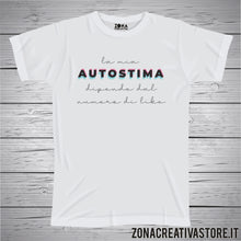Carica l&#39;immagine nel visualizzatore di Gallery, T-shirt LA MIA AUTOSTIMA DIPENDE DAL NUMERO DI LIKE