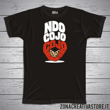 Carica l'immagine nel visualizzatore di Gallery, T-shirt divertente con frase in dialetto romano Ndo cojo cojo 1