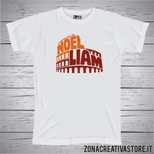 Carica l'immagine nel visualizzatore di Gallery, T-shirt divertente con frase in dialetto romano Colosseo Noel