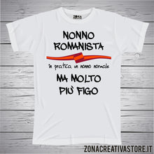 Carica l&#39;immagine nel visualizzatore di Gallery, T-shirt con frasi sui nonni NONNO ROMANISTA