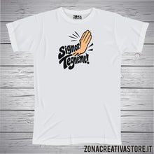 Carica l'immagine nel visualizzatore di Gallery, T-shirt divertente con frase in dialetto veneto Signor tegneme