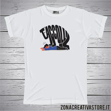 Carica l'immagine nel visualizzatore di Gallery, T-shirt divertente con frase in dialetto romano T'accoli