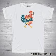 Carica l'immagine nel visualizzatore di Gallery, T-shirt divertente con frase in dialetto veneto Varda che anda chel ga