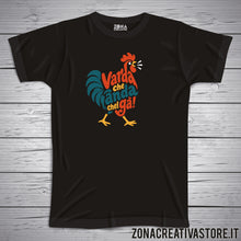 Carica l'immagine nel visualizzatore di Gallery, T-shirt divertente con frase in dialetto veneto Varda che anda chel ga