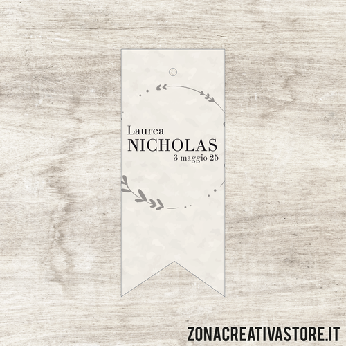 TAG IN CARTONCINO A FORMA DI BANDIERA PER LAUREA DISPONIBILI IN 3 COLORI DIVERSI - MISURA H. 5x2 CM. Cod. LA004