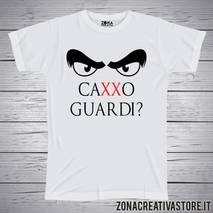 T-shirt con frasi divertenti CAXXO GUARDI
