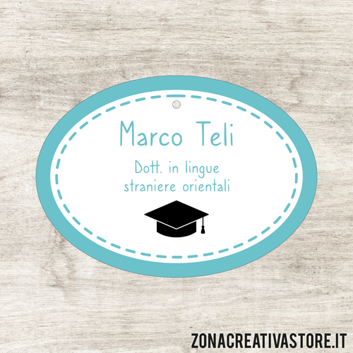 TAG A FORMA OVALE PER LAUREA DISPONIBILI IN 3 COLORI DIVERSI - MISURA H. 2,7x3,7 CM. Cod. LA001