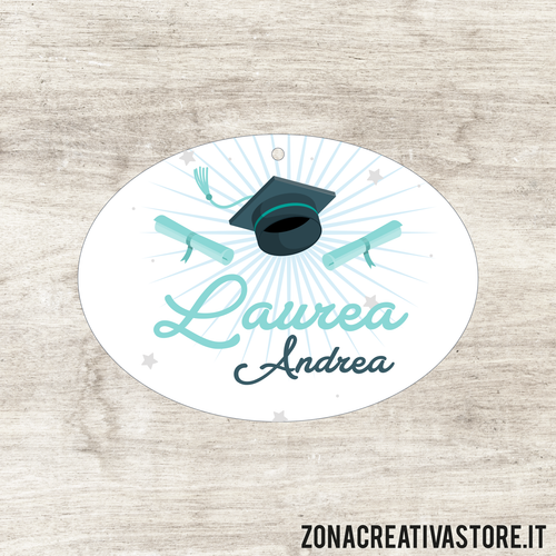 TAG A FORMA OVALE PER LAUREA DISPONIBILI IN 3 COLORI DIVERSI - MISURA H. 2,7x3,7 CM. Cod. LA003