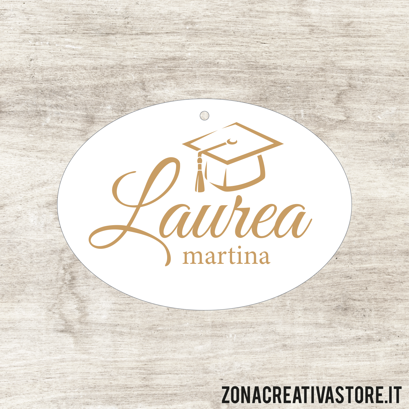 TAG A FORMA OVALE PER LAUREA DISPONIBILI IN 3 COLORI DIVERSI - MISURA H. 2,7x3,7 CM. Cod. LA007